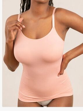 Shapermint Scoopneck Cami